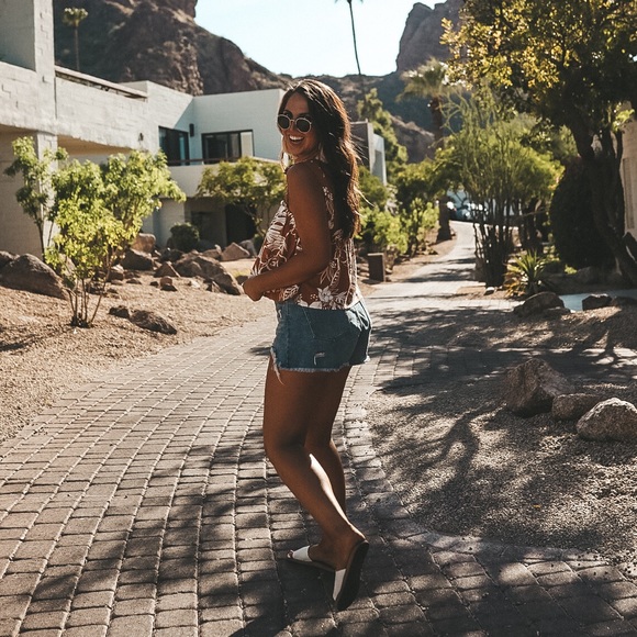 Meet your Posher, Chandler - Picture 2 of 9